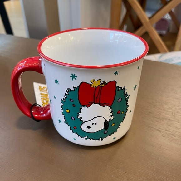 Christmas Snoopy & Woodstock Peanuts Red & White Wreath Holiday Coffee Mug NWT - Picture 4 of 6